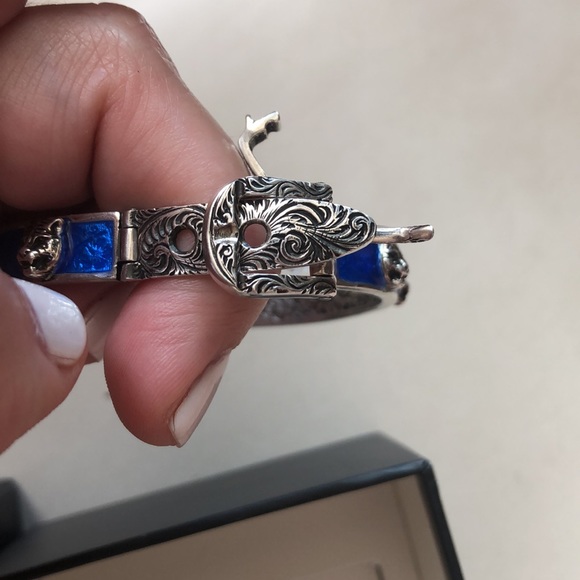GUCCI sterling silver with blue enamel and feline faces. Buckle bangle bracelet. - Picture 11 of 16